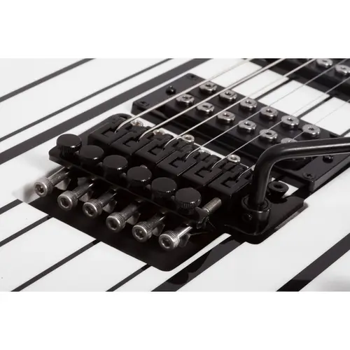 GUITARRA SCHECTER SYNYSTER STANDART GLOSS WH WITH BK 746 IDN